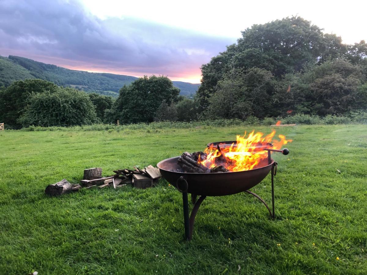 Hotel Black Mountains Glamping Abergavenny Esterno foto